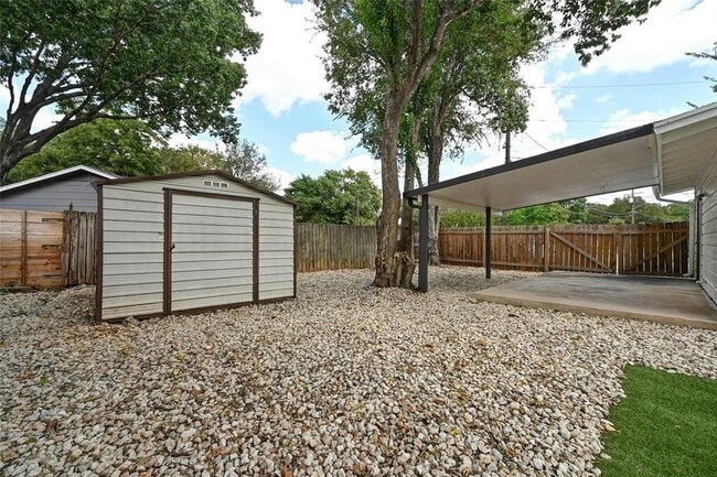 Building Photo - 1130 Gardner Rd