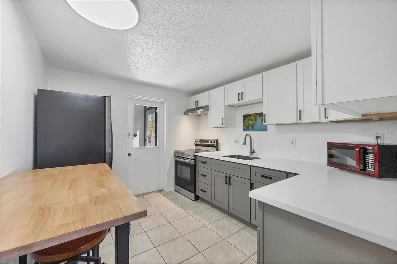 Building Photo - 12298 Buffing Rd