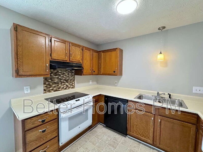 Building Photo - 6948 Callahan Cir