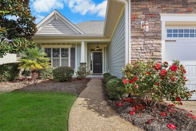 Building Photo - ~ COMPASS POINTE ~
