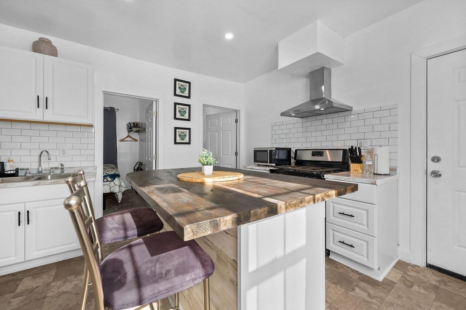 Building Photo - 4878 Tarnow St