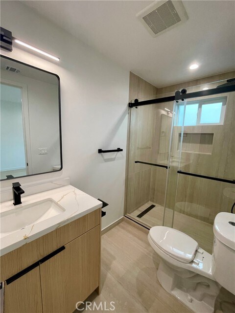 Building Photo - 613 W 41st Pl