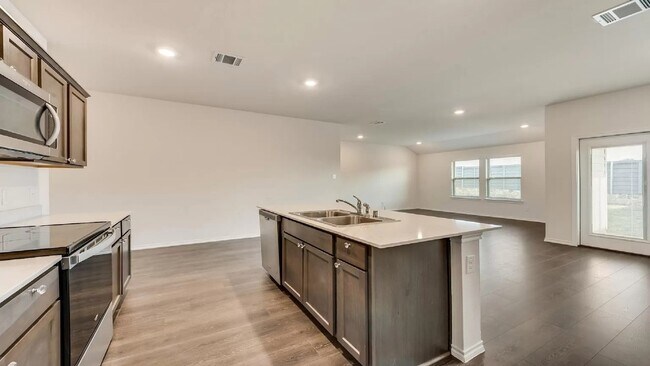 Building Photo - 972 Glover Dr
