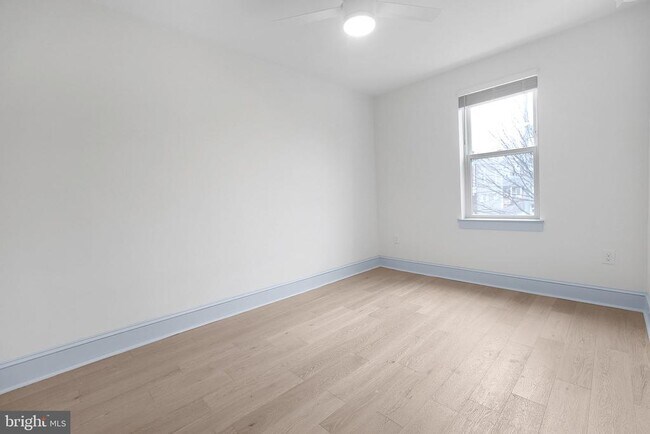 Building Photo - 837 Decatur St NW