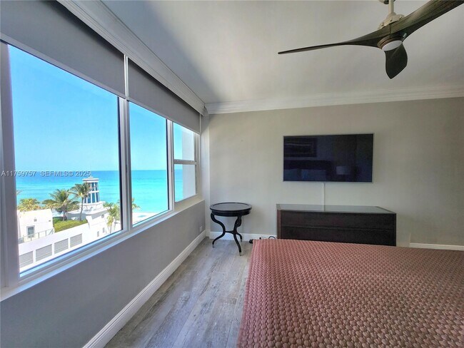 Building Photo - 3505 S Ocean Dr