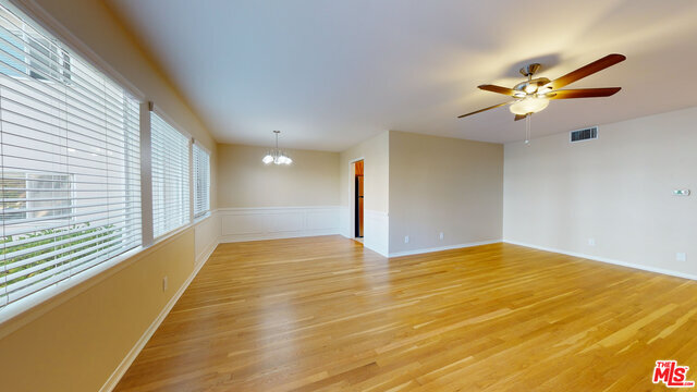 Building Photo - 111 Marguerita Ave