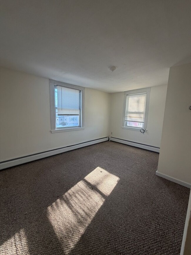 Building Photo - 25 Church St