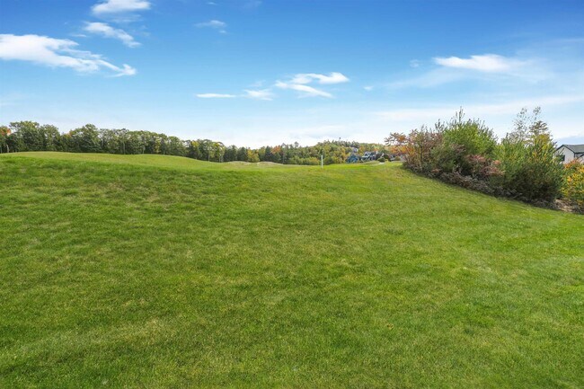 Building Photo - 13 Greenscapes Ln