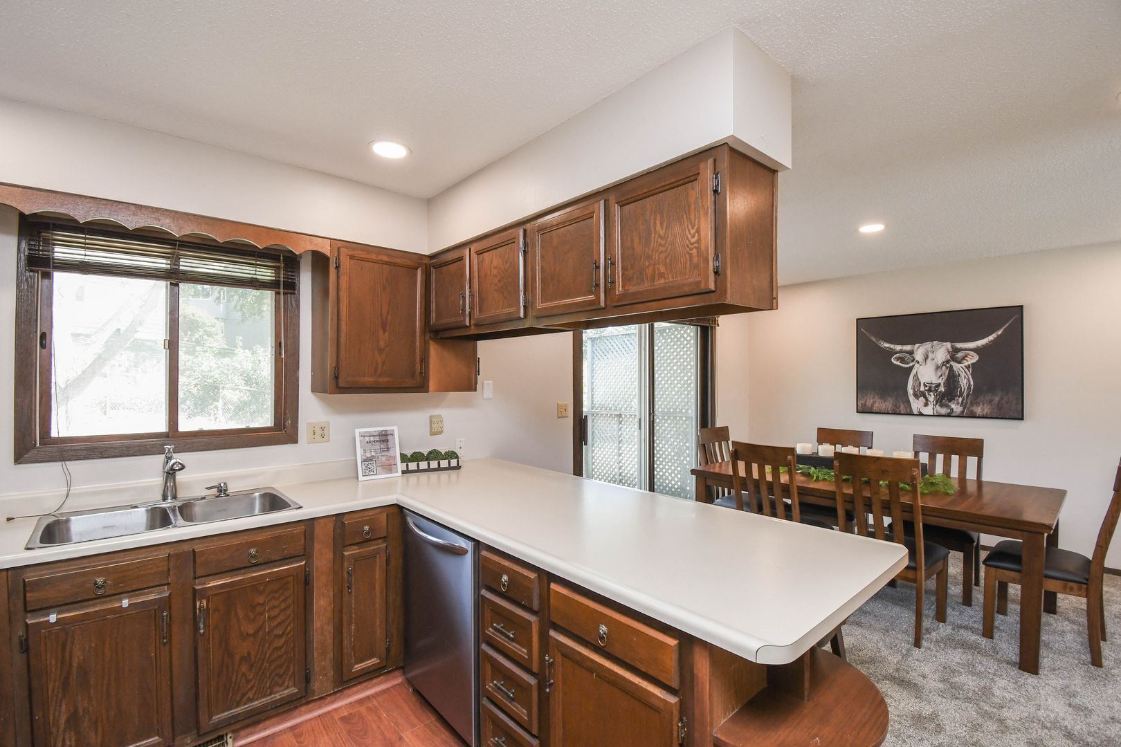 Building Photo - 4504 S Cliff Ave