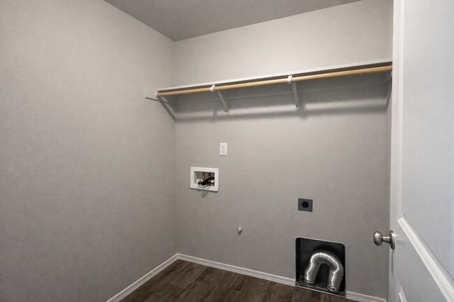 Building Photo - Now Available for Rent – A Place to Call Home in West Pasco