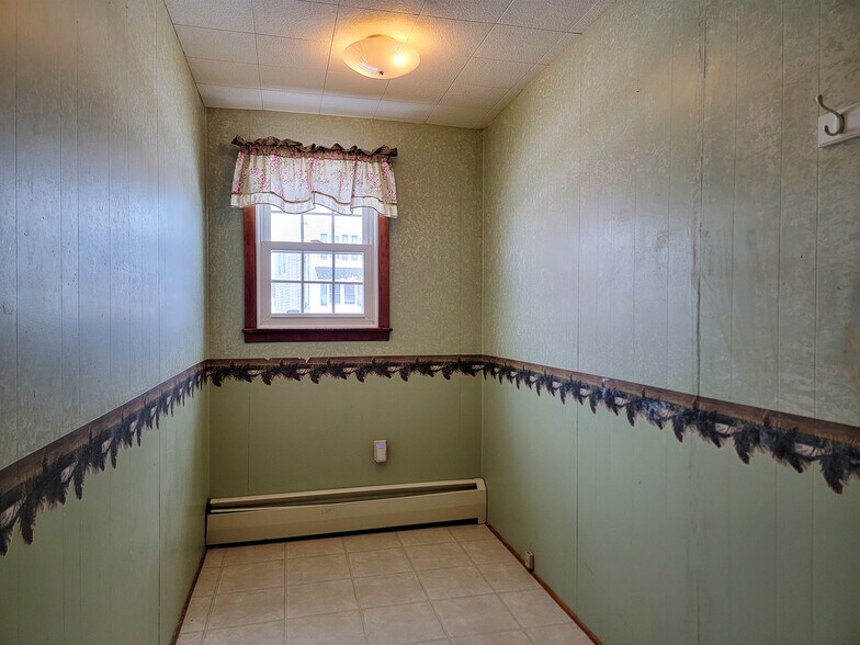 Building Photo - 745 PA-897