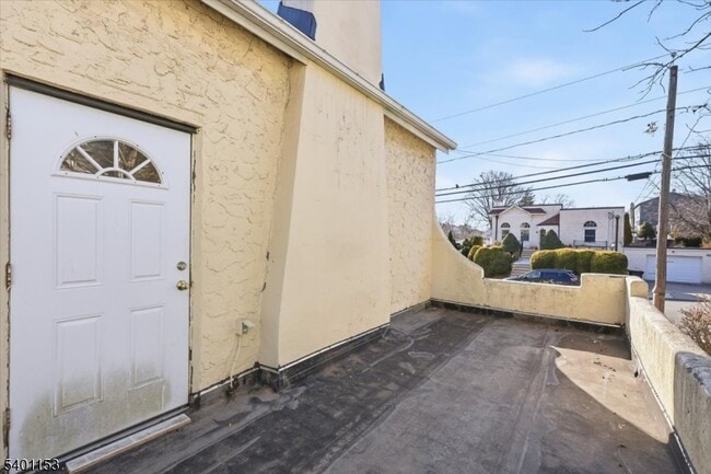 Building Photo - 283 Pasadena Ave