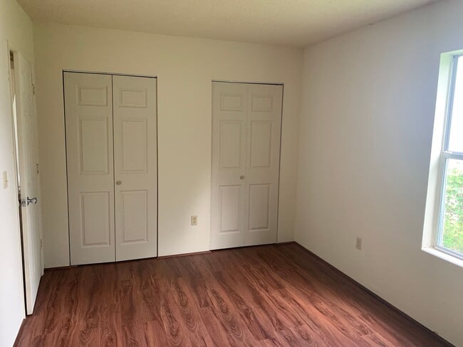 Building Photo - Apply Today!