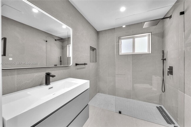 Building Photo - 2311 SW 23rd St