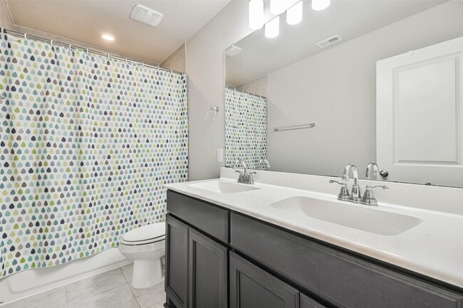 Building Photo - 22095 Volante Dr