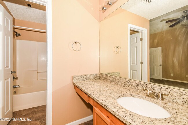 Building Photo - 12290 Cobblefield Cir N
