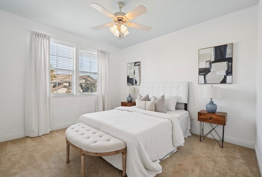 Building Photo - 2070 Katnich Ln