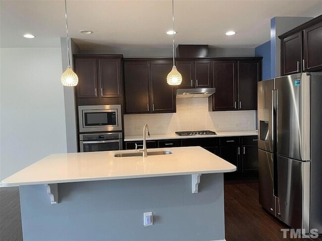 Building Photo - 806 Bristol Bridge Dr