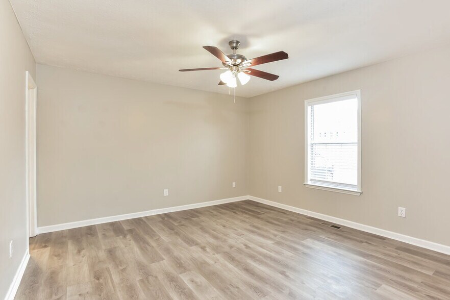 Building Photo - 403 Trailsend Ct