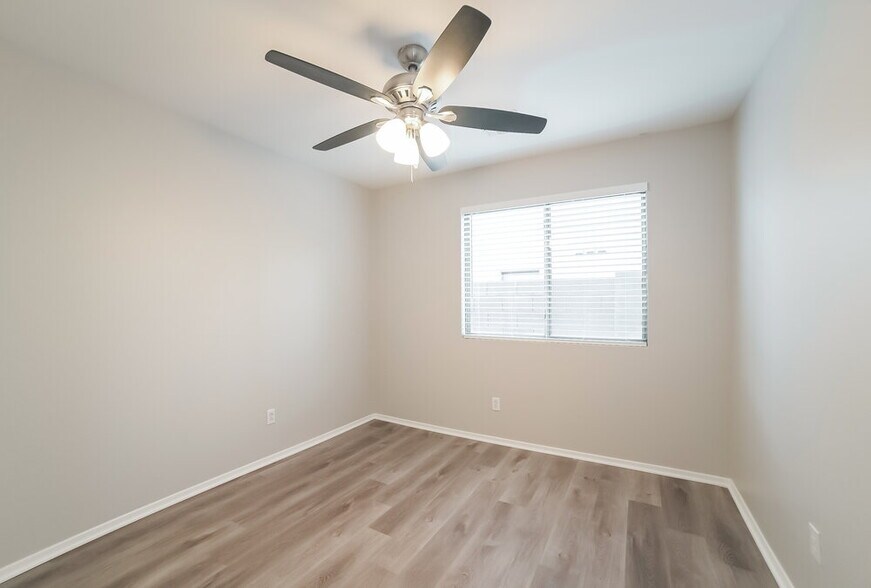 Building Photo - 13538 W Berridge Ln