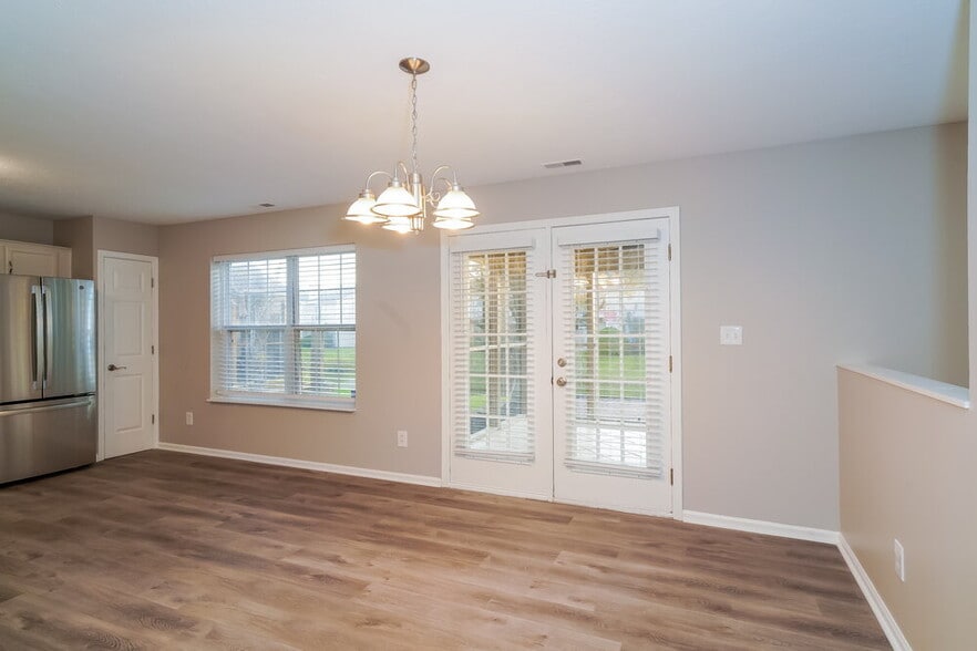 Building Photo - 8633 Buffalo Ridge Dr