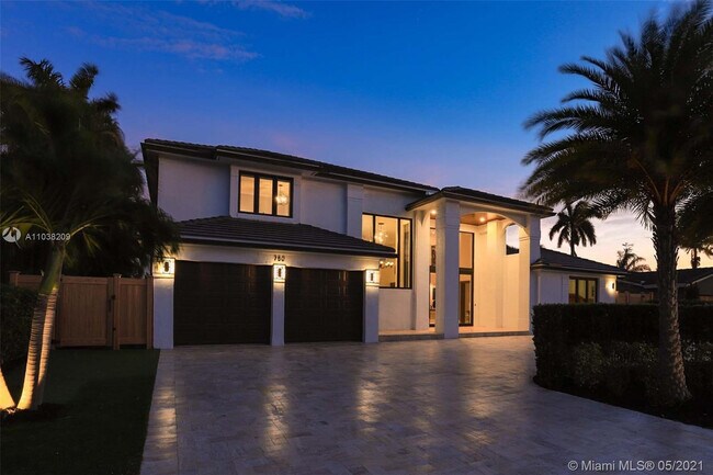 Building Photo - 750 Marine Dr