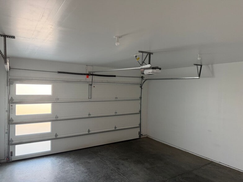 Building Photo - 3902 S Caballo Ct