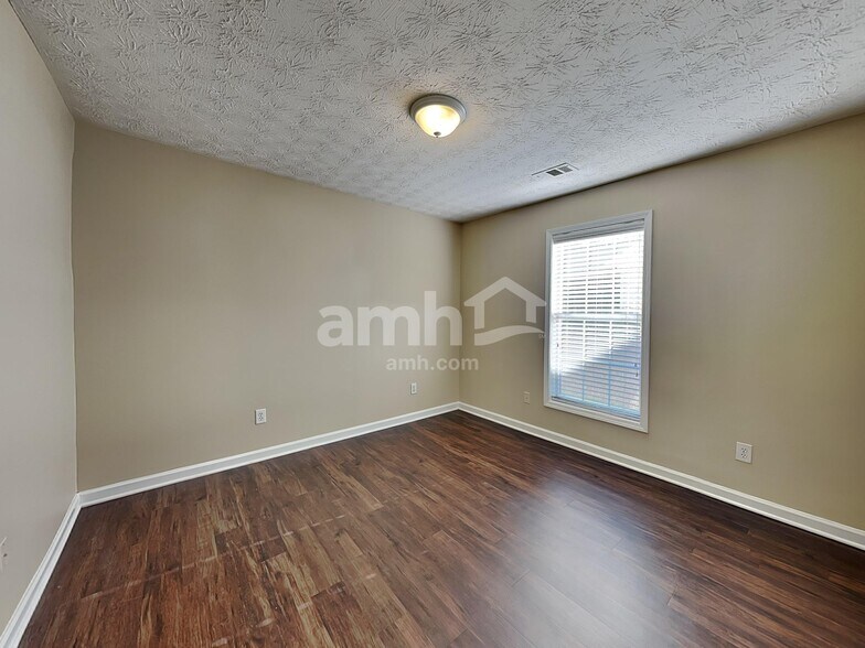 Building Photo - 3270 Hampton Trace Ct