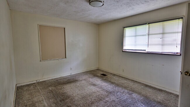 Building Photo - 2763 Emerald Dr