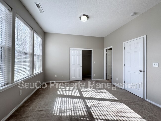 Building Photo - 3491 SE Pepperwood Way