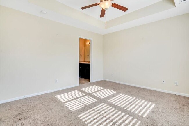Building Photo - 285 Cantle Dr
