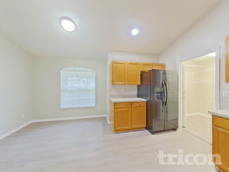 Building Photo - 1026 Sandhill St