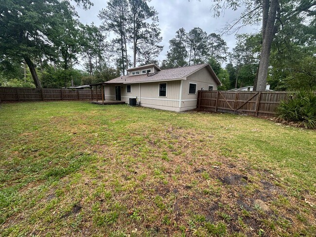 Building Photo - Newly renovated, WOW this will rent quick!