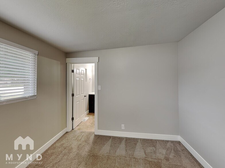 Building Photo - 8446 W 3450 S