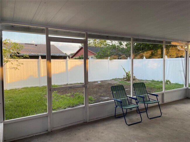 Building Photo - 8120 Puffin Dr