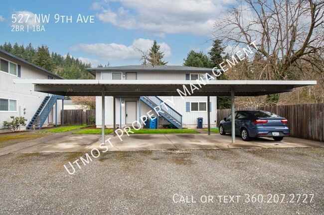 Building Photo - Very clean 2bd 1bath duplex near downtown ...