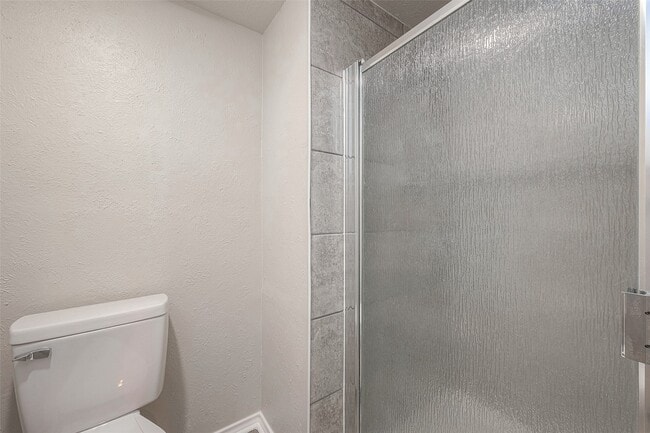 Building Photo - 15638 Schumann Ln