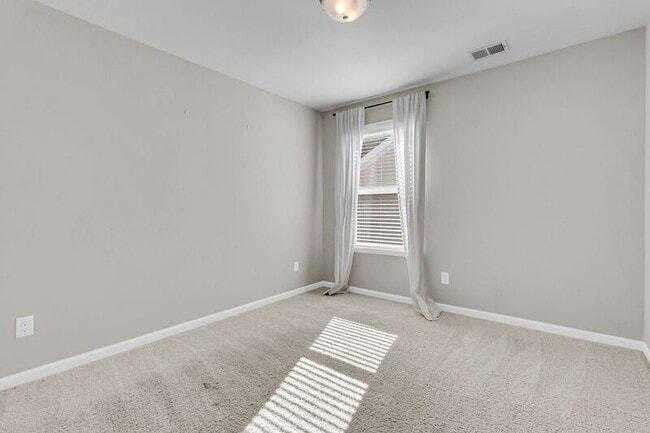 Building Photo - 1624 Shady Pine Rd