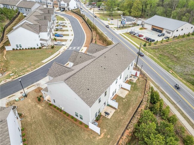 Building Photo - 175 Madison Bend