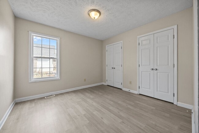 Building Photo - Updated Single Family Home in Fayetteville!