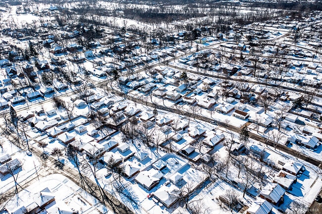 Building Photo - 17555 Howe Ave