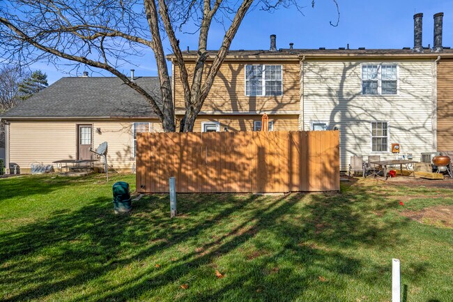 Building Photo - 677 Slate Hollow Ct