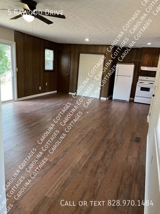 Building Photo - 5 Rawood Dr