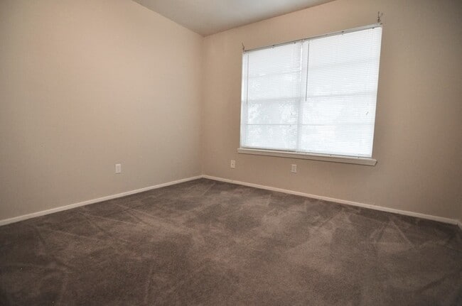 Building Photo - 2912 Prairie Flower Cir