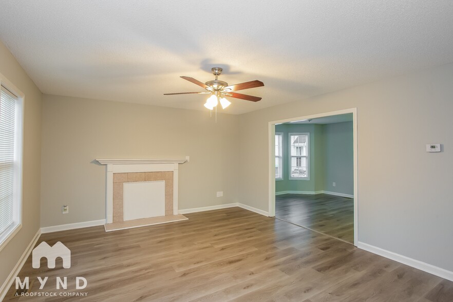 Building Photo - 312 Chinaberry Dr