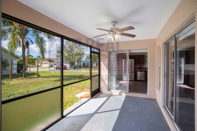 Building Photo - Lovely 3 Bed 2 Bath in Bradenton available...