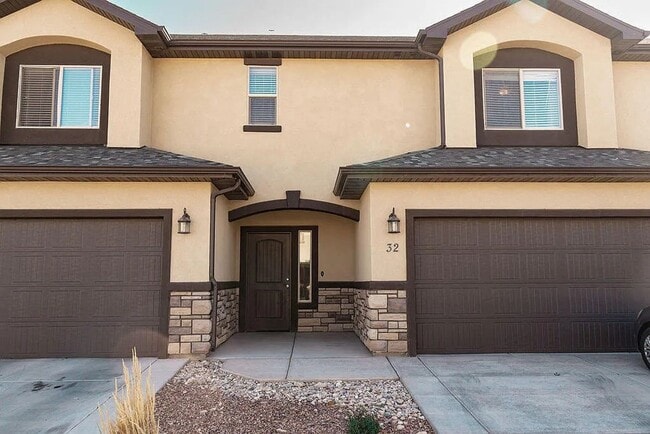 Primary Photo - Bright and Spacious 3 Bedroom Townhome.