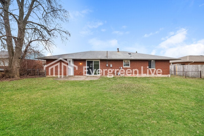 Building Photo - 7972 Blackshear Dr