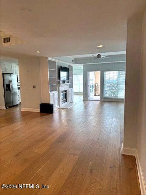 Building Photo - 400 E Bay St