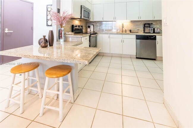 Building Photo - 9341 Collins Ave